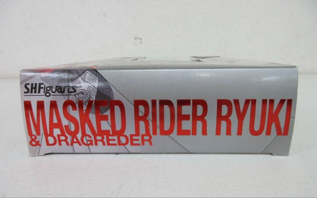 【未開封】フィギュア S.H.Figuarts 仮面ライダー龍騎&ドラグレッダー